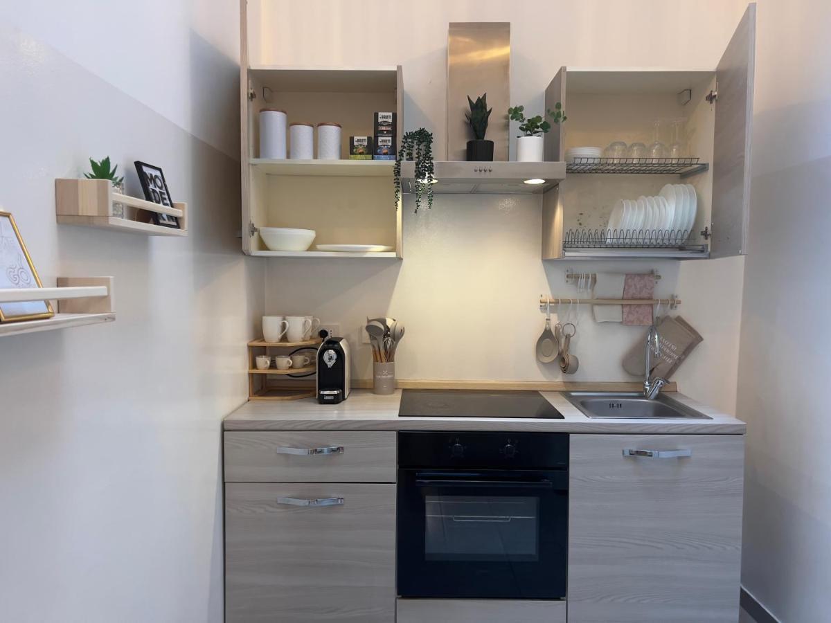 Regina Milano In Porta Romana 3 - Sky Tv, Wifi & Breakfast Box 아파트 외부 사진