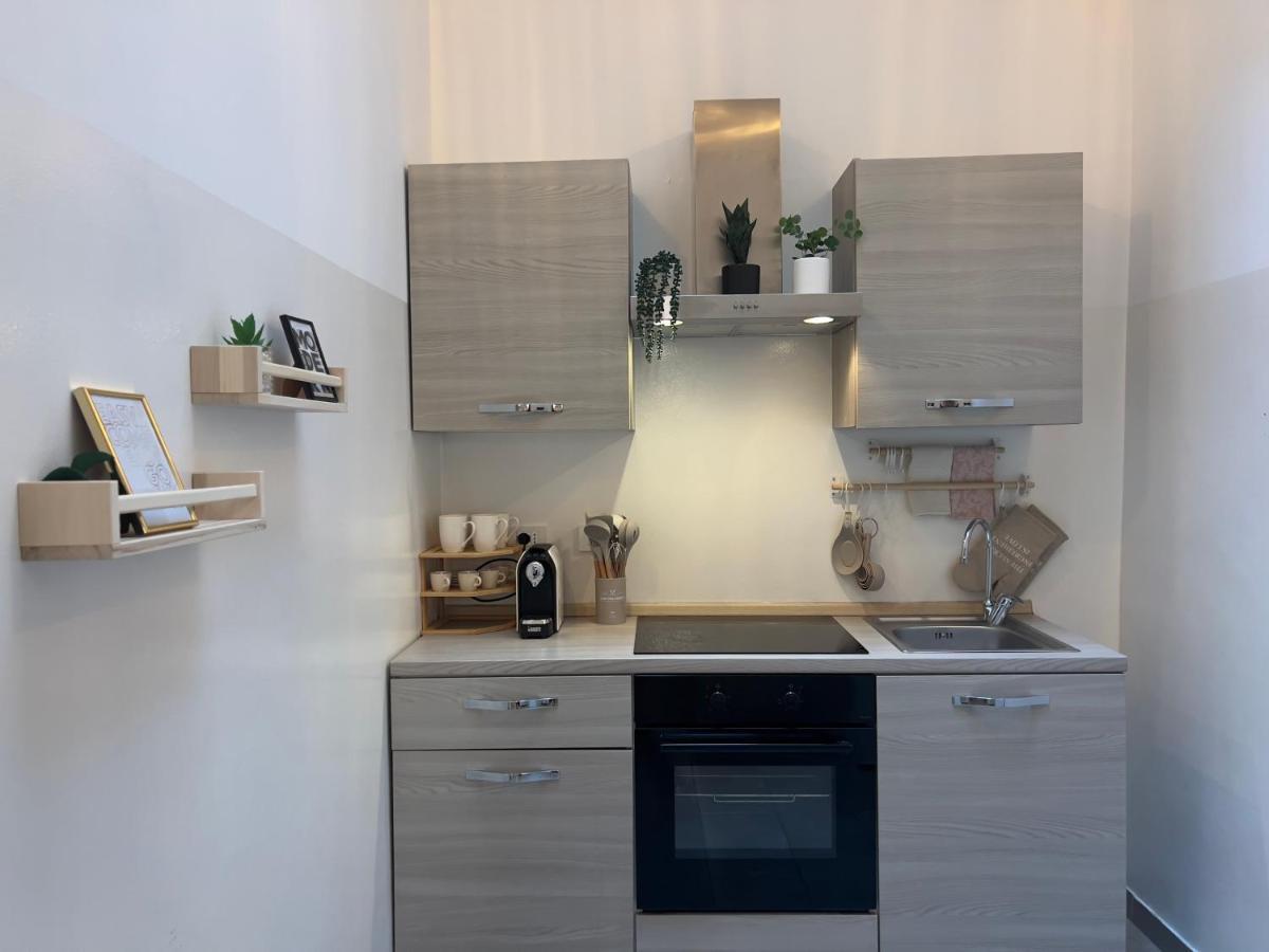 Regina Milano In Porta Romana 3 - Sky Tv, Wifi & Breakfast Box 아파트 외부 사진