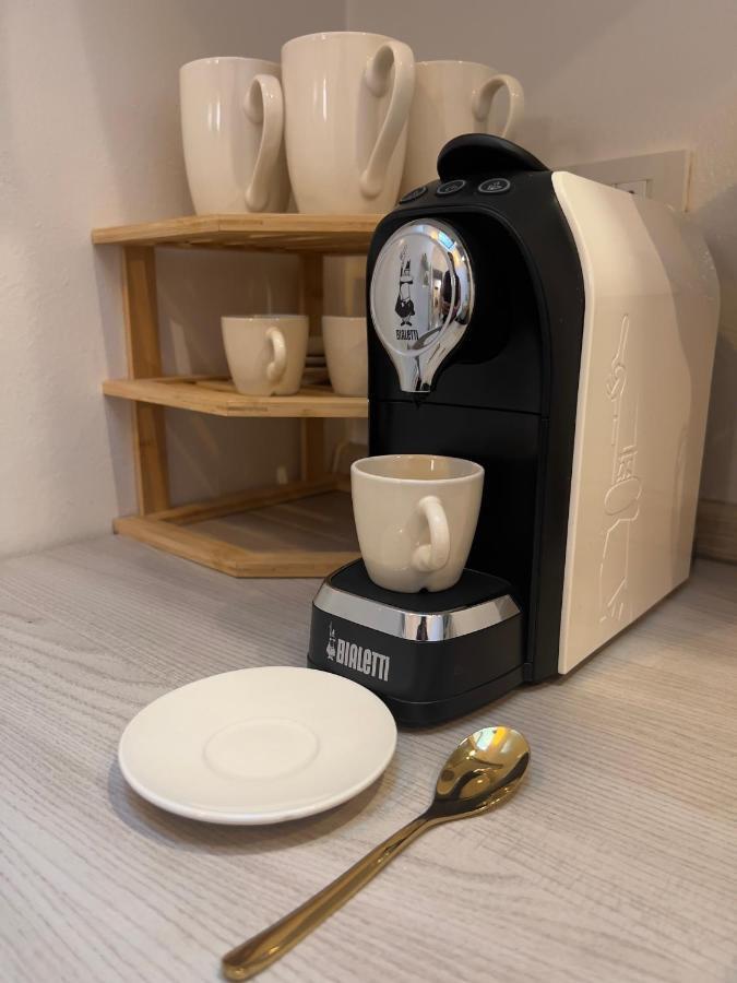 Regina Milano In Porta Romana 3 - Sky Tv, Wifi & Breakfast Box 아파트 외부 사진